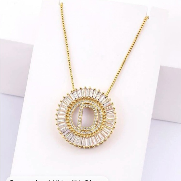 1pc Elegant Letter Initial Alphabet Monogram Cubic Zirconia Round Charm Necklace - Picture 2 of 8